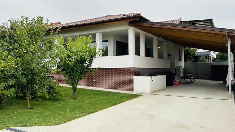Casa Ovidiu, 5 camere, teren 754 mp