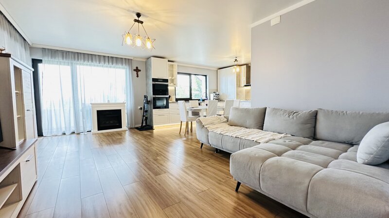 Casa Ovidiu, 5 camere, teren 754 mp