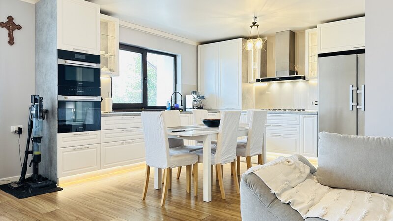 Casa Ovidiu, 5 camere, teren 754 mp