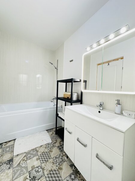 Casa Ovidiu, 5 camere, teren 754 mp